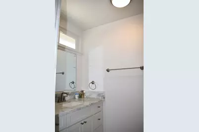 6844 Sandrock Way, Sacramento, CA 95828 - Photo 17