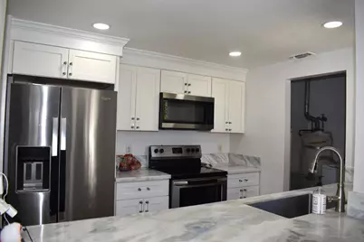 6844 Sandrock Way, Sacramento, CA 95828 - Photo 7