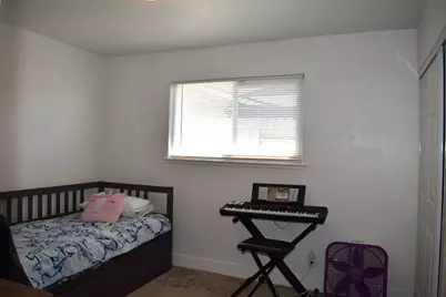 6844 Sandrock Way, Sacramento, CA 95828 - Photo 13