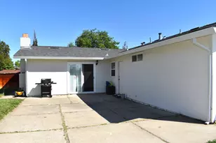 6844 Sandrock Way, Sacramento, CA 95828 - Photo 19