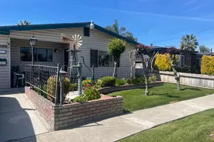 229 E St, Los Banos, CA 93635 - Photo 1