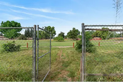 49 Waterglen Circle, Sacramento, CA 95826 - Photo 37