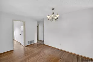 49 Waterglen Cir, Sacramento, CA 95826 - Photo 11