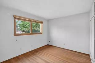 49 Waterglen Cir, Sacramento, CA 95826 - Photo 17