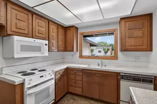 49 Waterglen Cir, Sacramento, CA 95826 - Photo 29