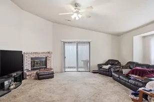 1260 Windsor Ct, Turlock, CA 95380 - Photo 5