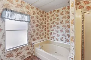 Bentley Ave, Sacramento, CA 95823 - Photo 27