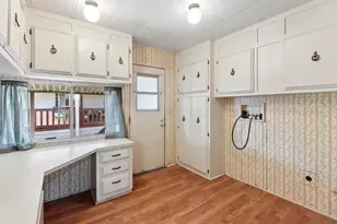 Bentley Ave, Sacramento, CA 95823 - Photo 35