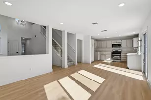 8916 Mandalay Way, Elk Grove, CA 95624 - Photo 25