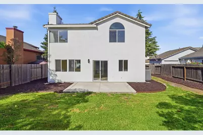 8916 Mandalay Way, Elk Grove, CA 95624 - Photo 45