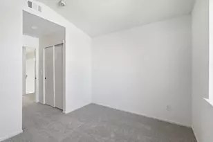 8916 Mandalay Way, Elk Grove, CA 95624 - Photo 41