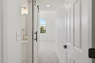 8916 Mandalay Way, Elk Grove, CA 95624 - Photo 29