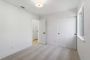 8916 Mandalay Way, Elk Grove, CA 95624 - Photo 15