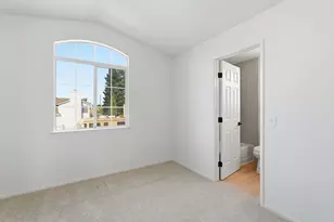 8916 Mandalay Way, Elk Grove, CA 95624 - Photo 43