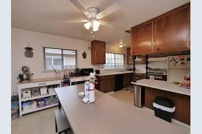 1037 Tenaya Court, Manteca, CA 95337 - Photo 11