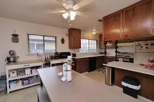 1037 Tenaya Ct, Manteca, CA 95337 - Photo 11