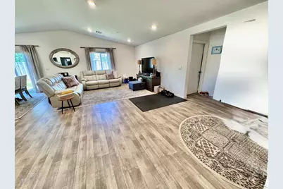 6106 Friendship Court, Riverbank, CA 95367 - Photo 7