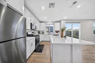 9476 Del Seis Dr, Sacramento, CA 95829 - Photo 7