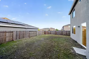 9476 Del Seis Dr, Sacramento, CA 95829 - Photo 29