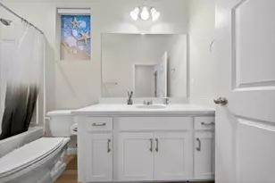 9476 Del Seis Dr, Sacramento, CA 95829 - Photo 11