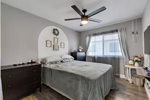 8943 El Mirador Dr, Elk Grove, CA 95624 - Photo 11