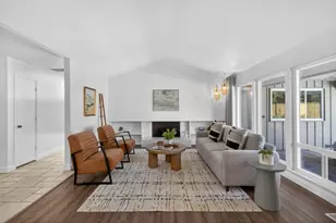 2595 American River Dr, Sacramento, CA 95864 - Photo 5