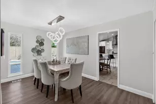 2595 American River Dr, Sacramento, CA 95864 - Photo 9