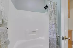 1049 Tiburon Way, Plumas Lake, CA 95961 - Photo 9