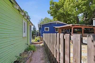 557 Florence Street, Turlock, CA 95380 - Photo 23