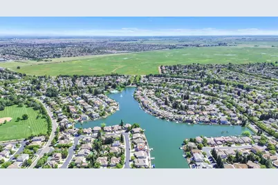 3251 Port Pacific Ln, Elk Grove, CA 95758 - Photo 13