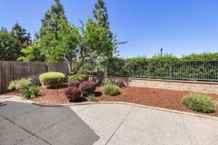 8013 Solomon Dr, Elk Grove, CA 95757 - Photo 33