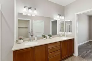 8013 Solomon Dr, Elk Grove, CA 95757 - Photo 23