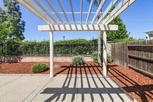 8013 Solomon Dr, Elk Grove, CA 95757 - Photo 31