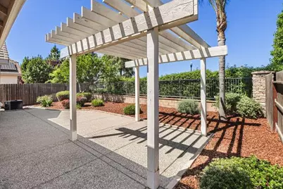 8013 Solomon Drive, Elk Grove, CA 95757 - Photo 33