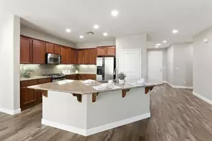 8013 Solomon Dr, Elk Grove, CA 95757 - Photo 13