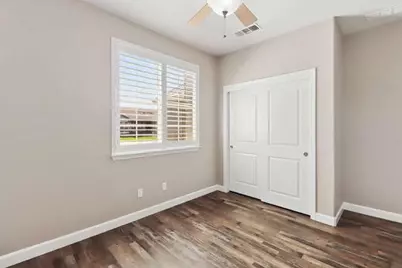 8013 Solomon Drive, Elk Grove, CA 95757 - Photo 29