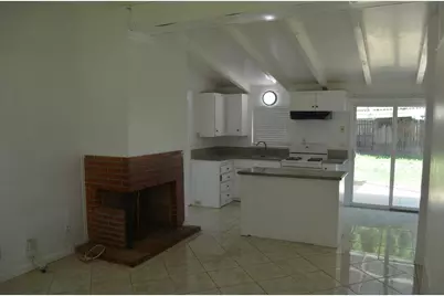 5729 Mascot Avenue, Sacramento, CA 95824 - Photo 5