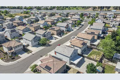 8216 Kossum Way, Elk Grove, CA 95624 - Photo 9