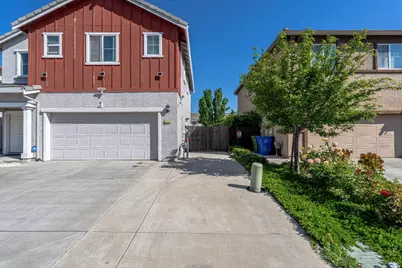 8216 Kossum Way, Elk Grove, CA 95624 - Photo 13