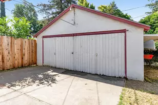 1932 Larkin Way Way, Sacramento, CA 95818 - Photo 25