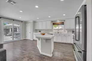 17621 Wheat Field St, Lathrop, CA 95330 - Photo 9