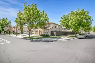 17621 Wheat Field St, Lathrop, CA 95330 - Photo 3