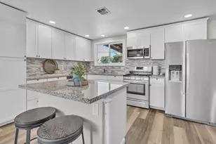 906 E 19th St, Marysville, CA 95901 - Photo 5