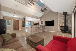 4580 Jenkinson Cir, Pollock Pines, CA 95726 - Photo 7