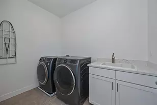 4172 Eventide Ave, Sacramento, CA 95835 - Photo 17