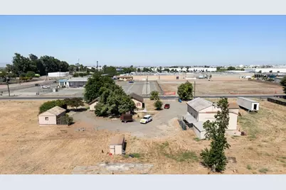 140 Swanson Road, Manteca, CA 95337 - Photo 11