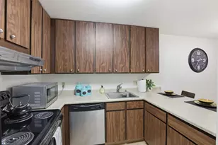 640 Woodside Sierra, Sacramento, CA 95825 - Photo 3