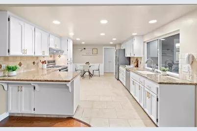 6919 Los Olivos Way, Carmichael, CA 95608 - Photo 9