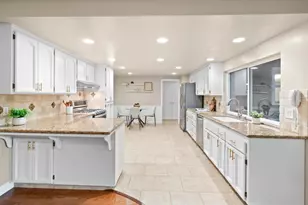 6919 Los Olivos Way, Carmichael, CA 95608 - Photo 9