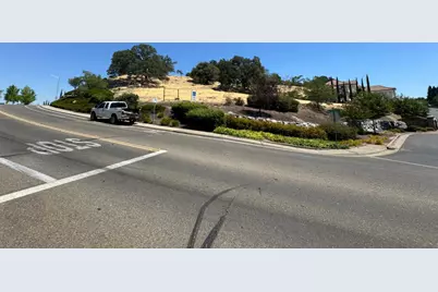 2596 Clubhouse Drive, Rocklin, CA 95765 - Photo 3